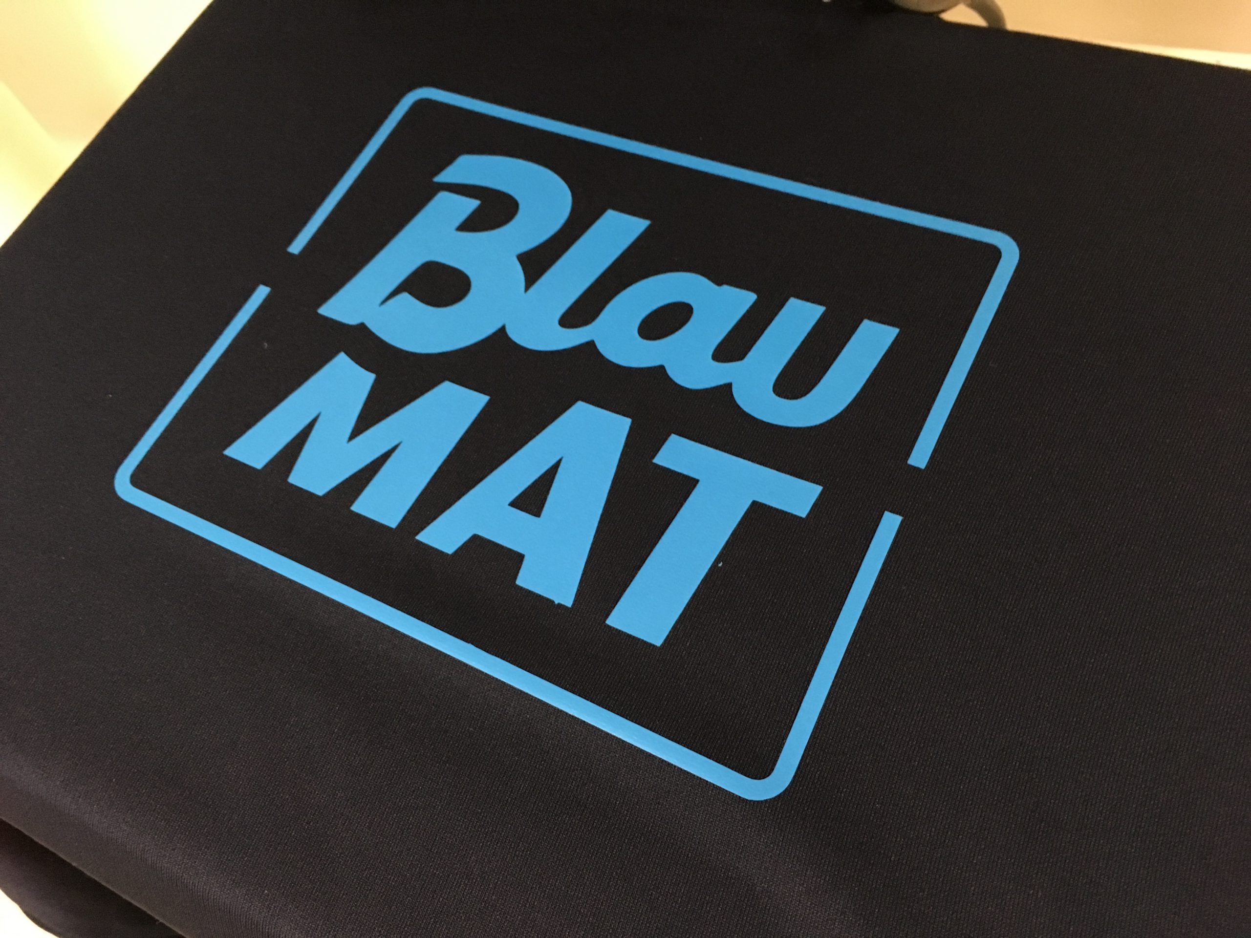 logo marcaje ropa blaumat